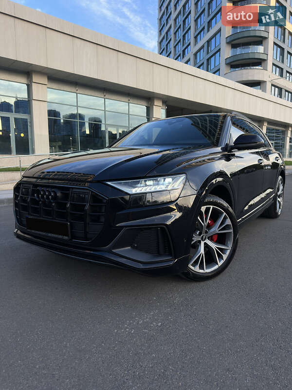 Audi Q8 2021