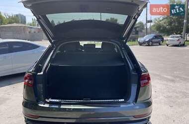 Внедорожник / Кроссовер Audi Q8 2020 в 