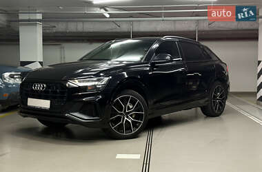 Внедорожник / Кроссовер Audi Q8 2018 в 