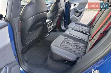 Внедорожник / Кроссовер Audi Q8 2024 в 