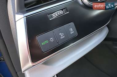 Внедорожник / Кроссовер Audi Q8 2024 в 