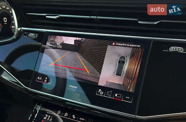 Внедорожник / Кроссовер Audi Q8 2024 в 