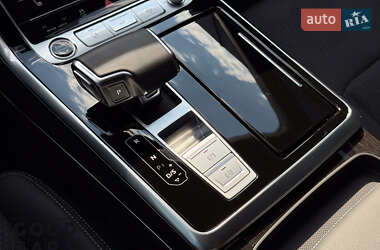 Внедорожник / Кроссовер Audi Q8 2024 в 