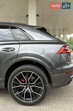Внедорожник / Кроссовер Audi Q8 2019 в 
