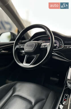 Внедорожник / Кроссовер Audi Q8 2019 в 