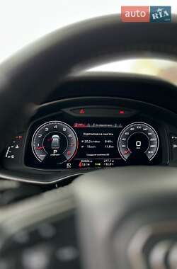 Внедорожник / Кроссовер Audi Q8 2019 в 