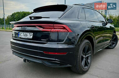 Внедорожник / Кроссовер Audi Q8 2018 в 