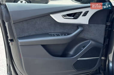 Внедорожник / Кроссовер Audi Q8 2020 в 