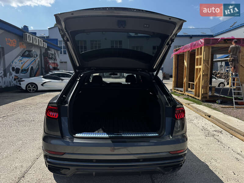 Внедорожник / Кроссовер Audi Q8 2020 в Житомире