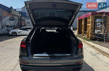Внедорожник / Кроссовер Audi Q8 2020 в 