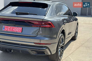 Внедорожник / Кроссовер Audi Q8 2023 в 