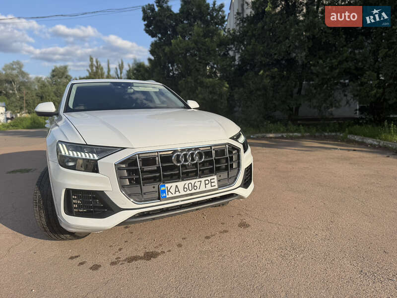 Внедорожник / Кроссовер Audi Q8 2018 в Киеве