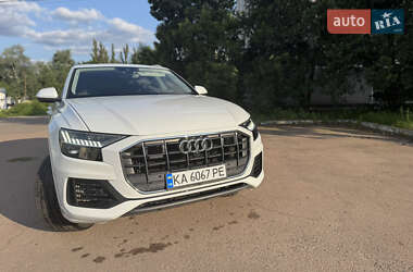Внедорожник / Кроссовер Audi Q8 2018 в 