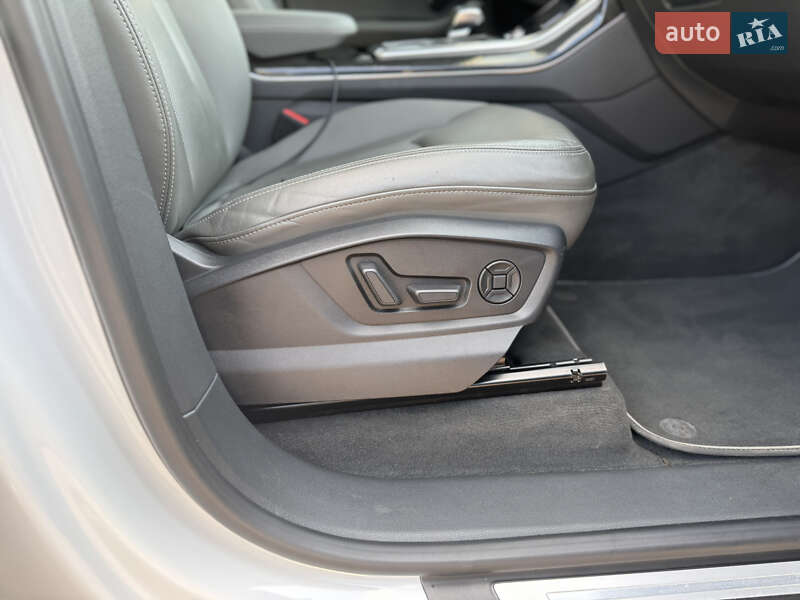 Внедорожник / Кроссовер Audi Q8 2018 в Киеве