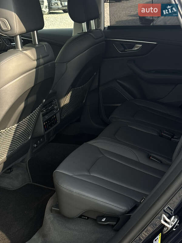 Внедорожник / Кроссовер Audi Q8 2023 в Львове