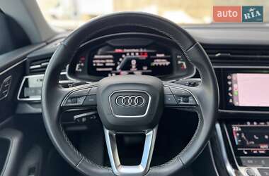 Внедорожник / Кроссовер Audi Q8 2023 в 
