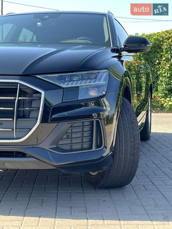 Внедорожник / Кроссовер Audi Q8 2021 в Киеве