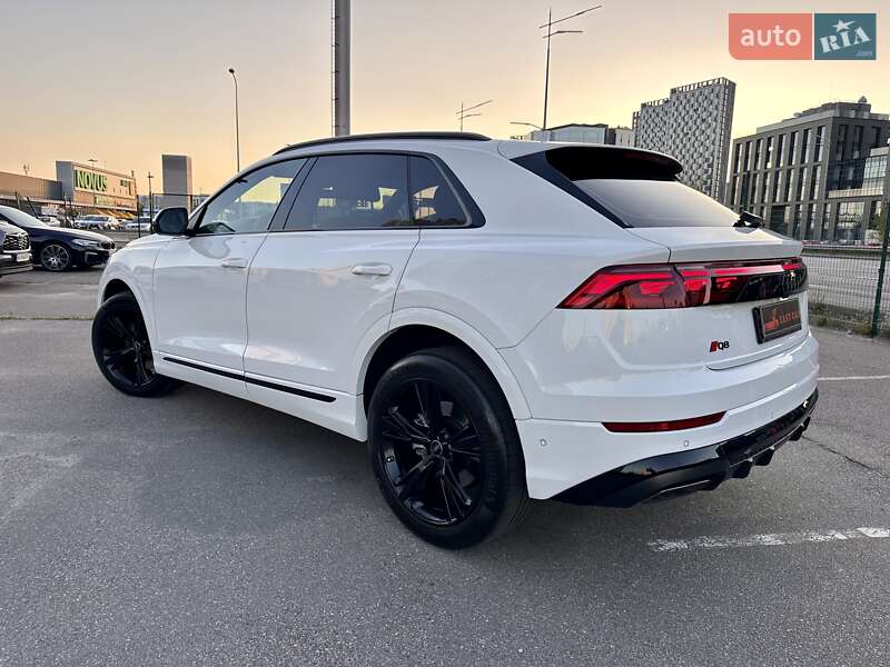 Внедорожник / Кроссовер Audi Q8 2023 в Киеве