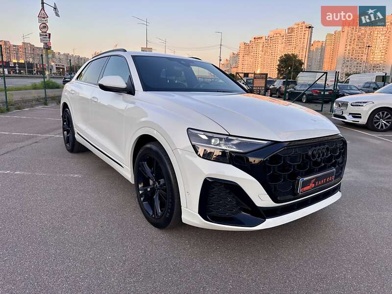 Внедорожник / Кроссовер Audi Q8 2023 в Киеве