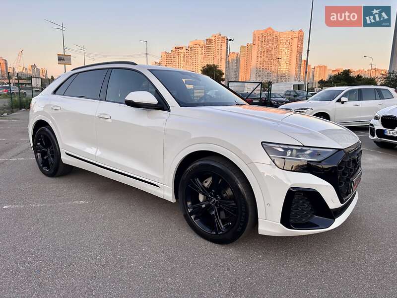 Внедорожник / Кроссовер Audi Q8 2023 в Киеве