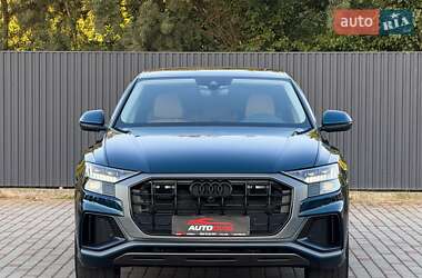 Внедорожник / Кроссовер Audi Q8 2021 в 