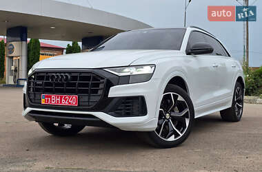 Внедорожник / Кроссовер Audi Q8 2019 в Киеве