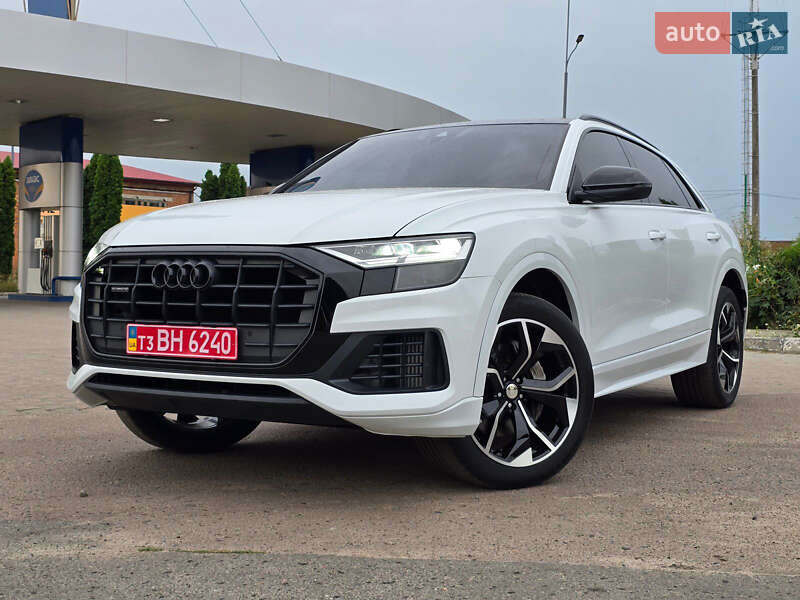 Внедорожник / Кроссовер Audi Q8 2019 в 