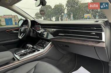 Внедорожник / Кроссовер Audi Q8 2019 в 