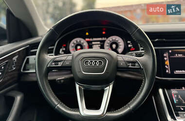 Внедорожник / Кроссовер Audi Q8 2019 в 