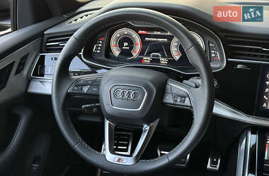 Внедорожник / Кроссовер Audi Q8 2022 в 