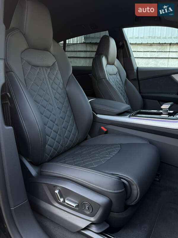 Внедорожник / Кроссовер Audi Q8 2025 в Киеве