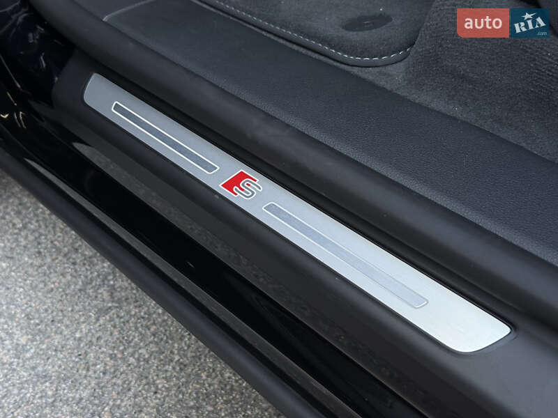 Внедорожник / Кроссовер Audi Q8 2025 в Киеве
