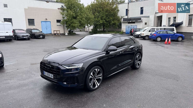 Внедорожник / Кроссовер Audi Q8 2019 в Киеве
