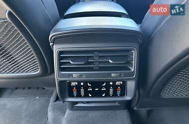 Внедорожник / Кроссовер Audi Q8 2018 в 