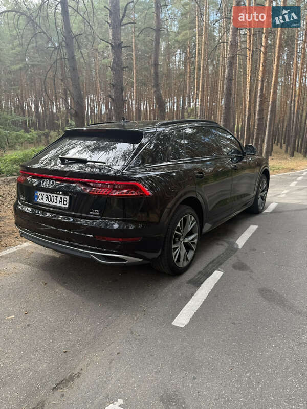 Внедорожник / Кроссовер Audi Q8 2020 в Харькове