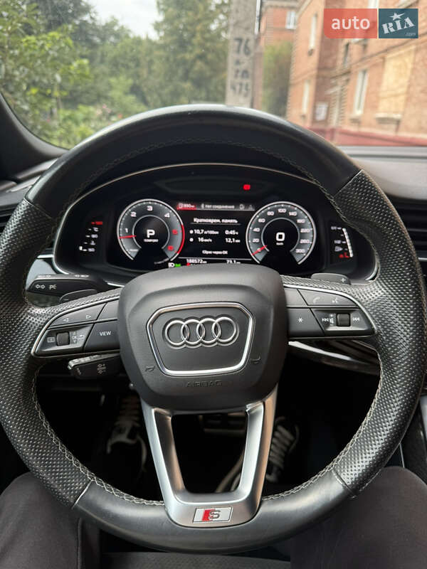 Внедорожник / Кроссовер Audi Q8 2020 в Харькове