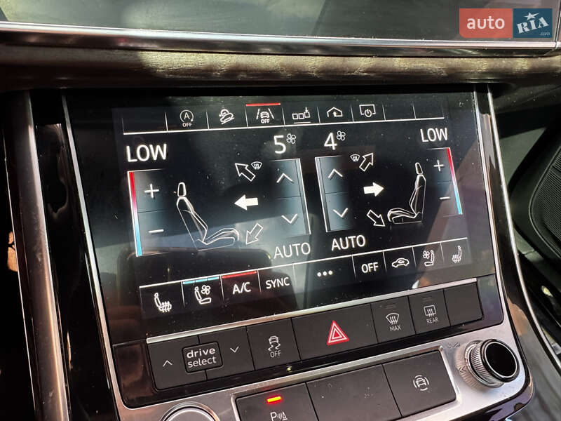 Внедорожник / Кроссовер Audi Q8 2018 в Киеве