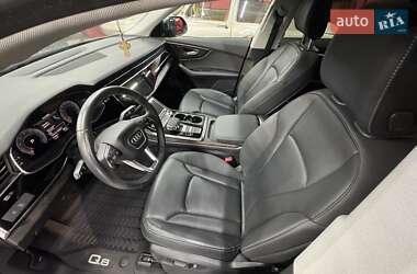 Внедорожник / Кроссовер Audi Q8 2020 в 