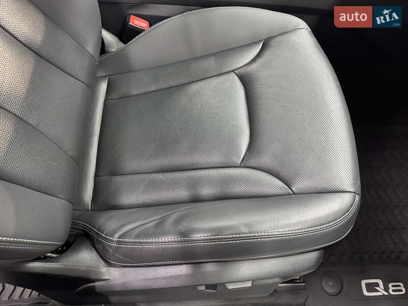 Внедорожник / Кроссовер Audi Q8 2020 в Львове