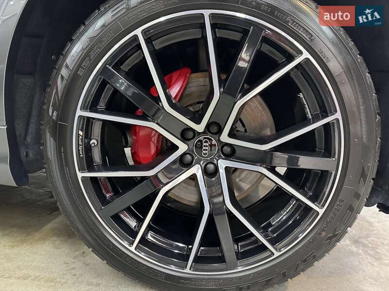 Внедорожник / Кроссовер Audi Q8 2020 в Львове