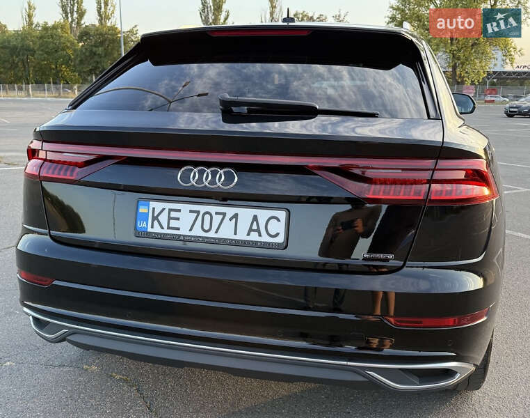 Позашляховик / Кросовер Audi Q8 2023 в Дніпрі