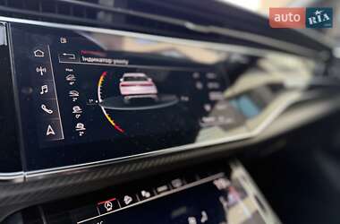 Внедорожник / Кроссовер Audi Q8 2023 в 