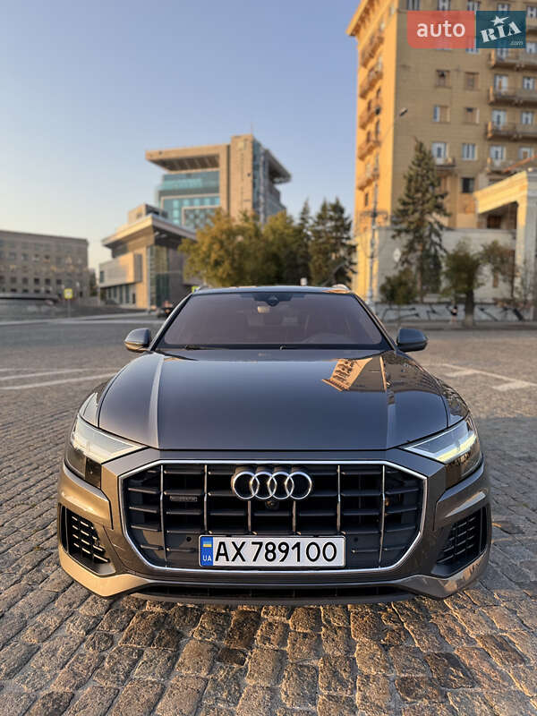 Внедорожник / Кроссовер Audi Q8 2019 в Харькове