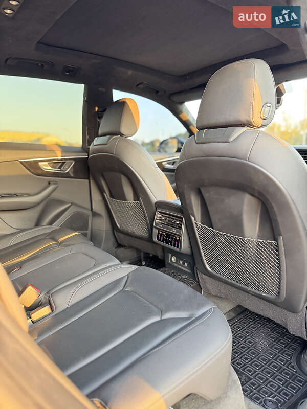 Внедорожник / Кроссовер Audi Q8 2019 в Харькове