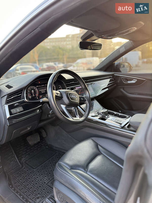 Внедорожник / Кроссовер Audi Q8 2019 в Харькове