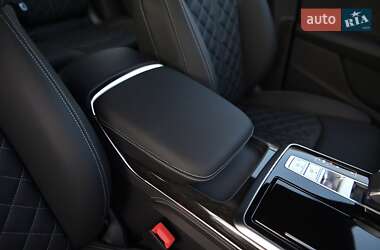 Внедорожник / Кроссовер Audi Q8 2025 в 