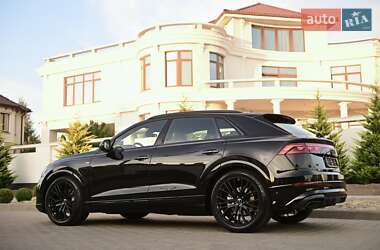 Внедорожник / Кроссовер Audi Q8 2025 в 