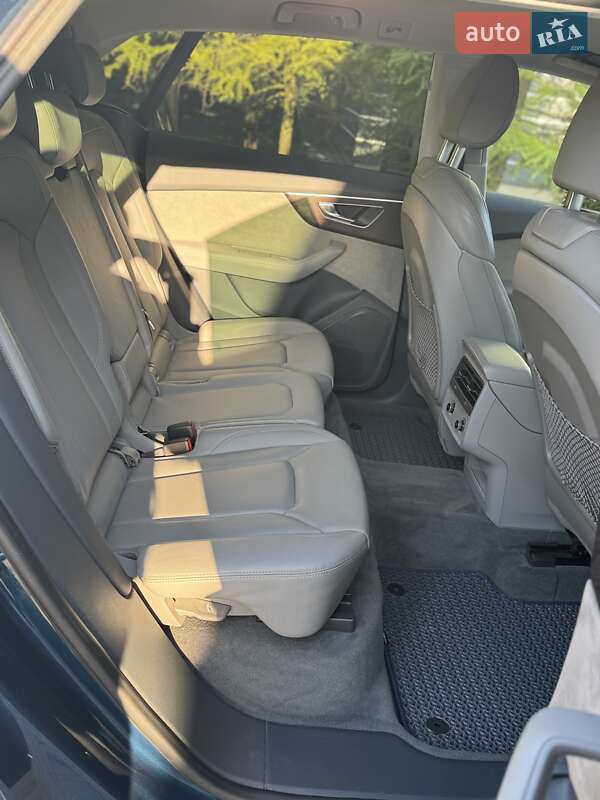 Внедорожник / Кроссовер Audi Q8 2019 в Бродах