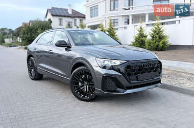 Внедорожник / Кроссовер Audi Q8 2025 в 