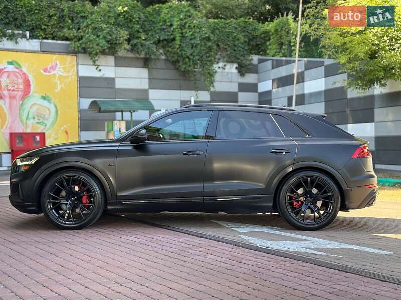 Позашляховик / Кросовер Audi Q8 2019 в Києві